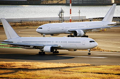 羽田空港　約55.1km(62分)